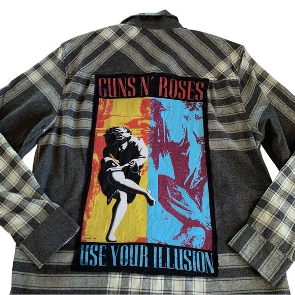 Via Penny Lane Reworked Apparel | Guns N’ Roses Custom Upcycled Gray Flannel - Picture 3 of 10